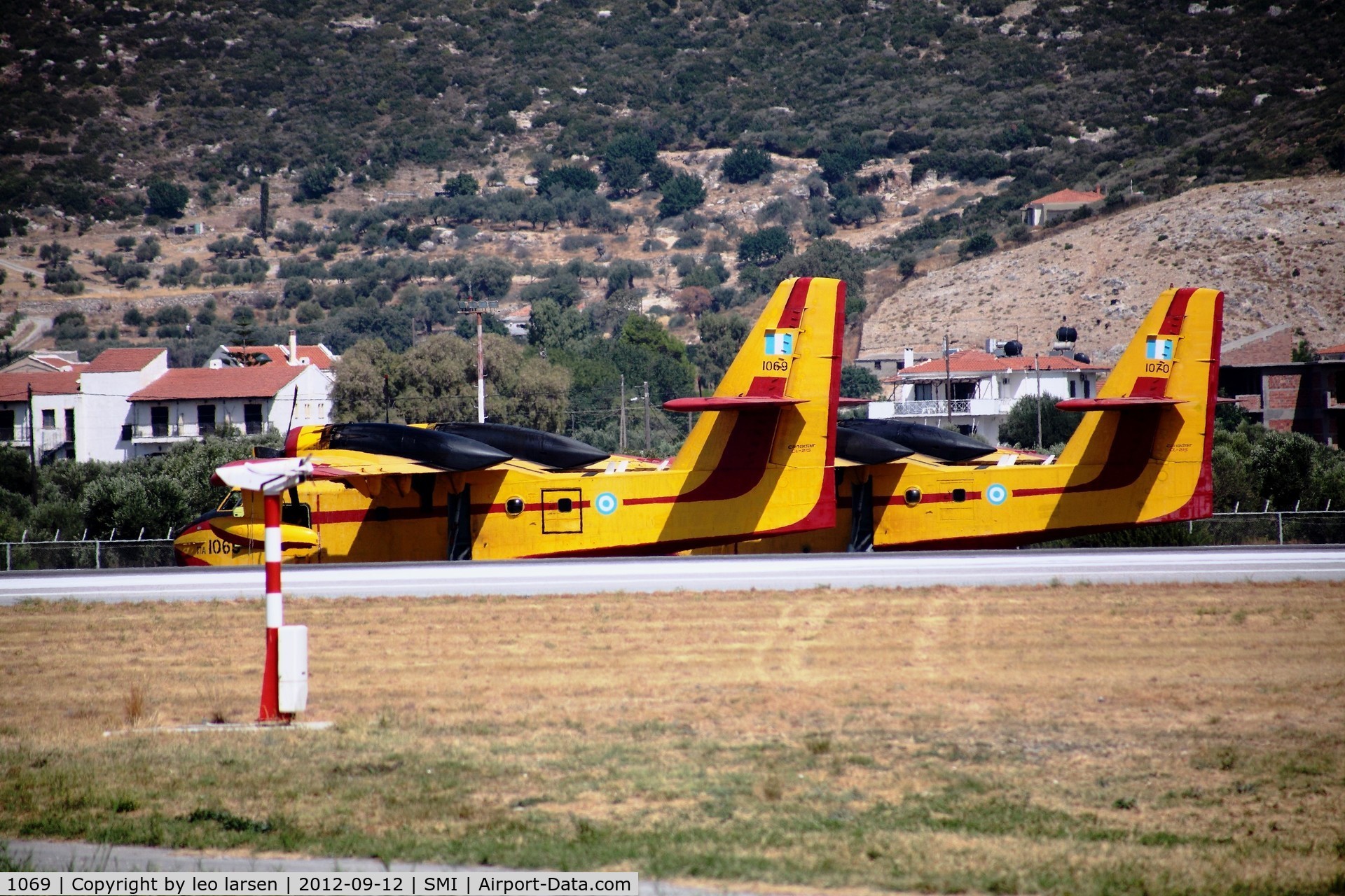 1069, Canadair CL-215-IV (CL-215-1A10) C/N 1069, Samosn12.9.2012 1069+1070 together in SMI