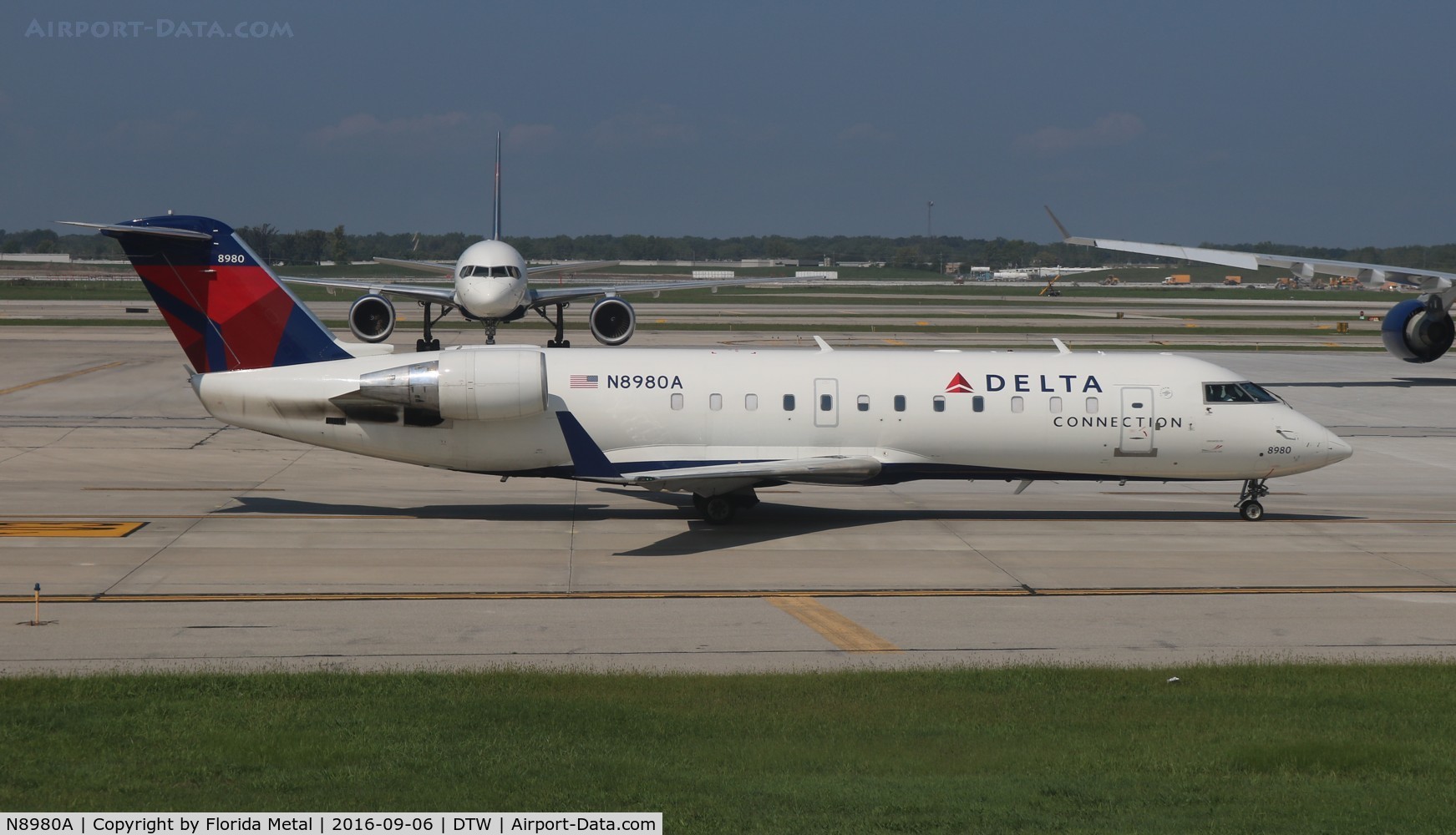 N8980A, 2004 Bombardier CRJ-200 (CL-600-2B19) C/N 7980, Delta Connection