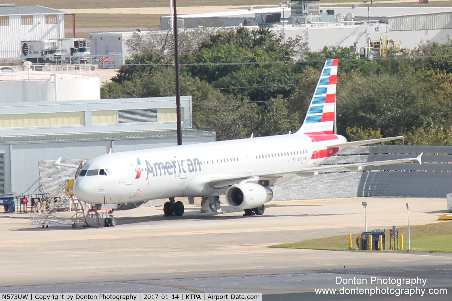 N573UW, 2014 Airbus A321-231 C/N 5939, American Airbus A321 (N573UW) sits on the PEMCO ramp at Tampa International Airport