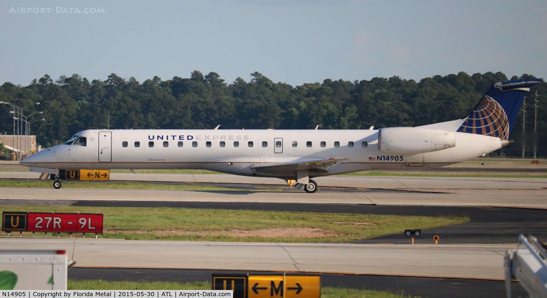 N14905, 2001 Embraer ERJ-145LR (EMB-145LR) C/N 145476, United Express