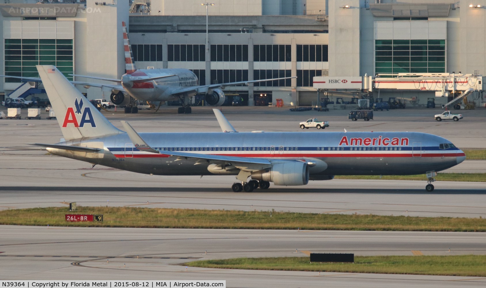 N39364, 1988 Boeing 767-323 C/N 24045, American