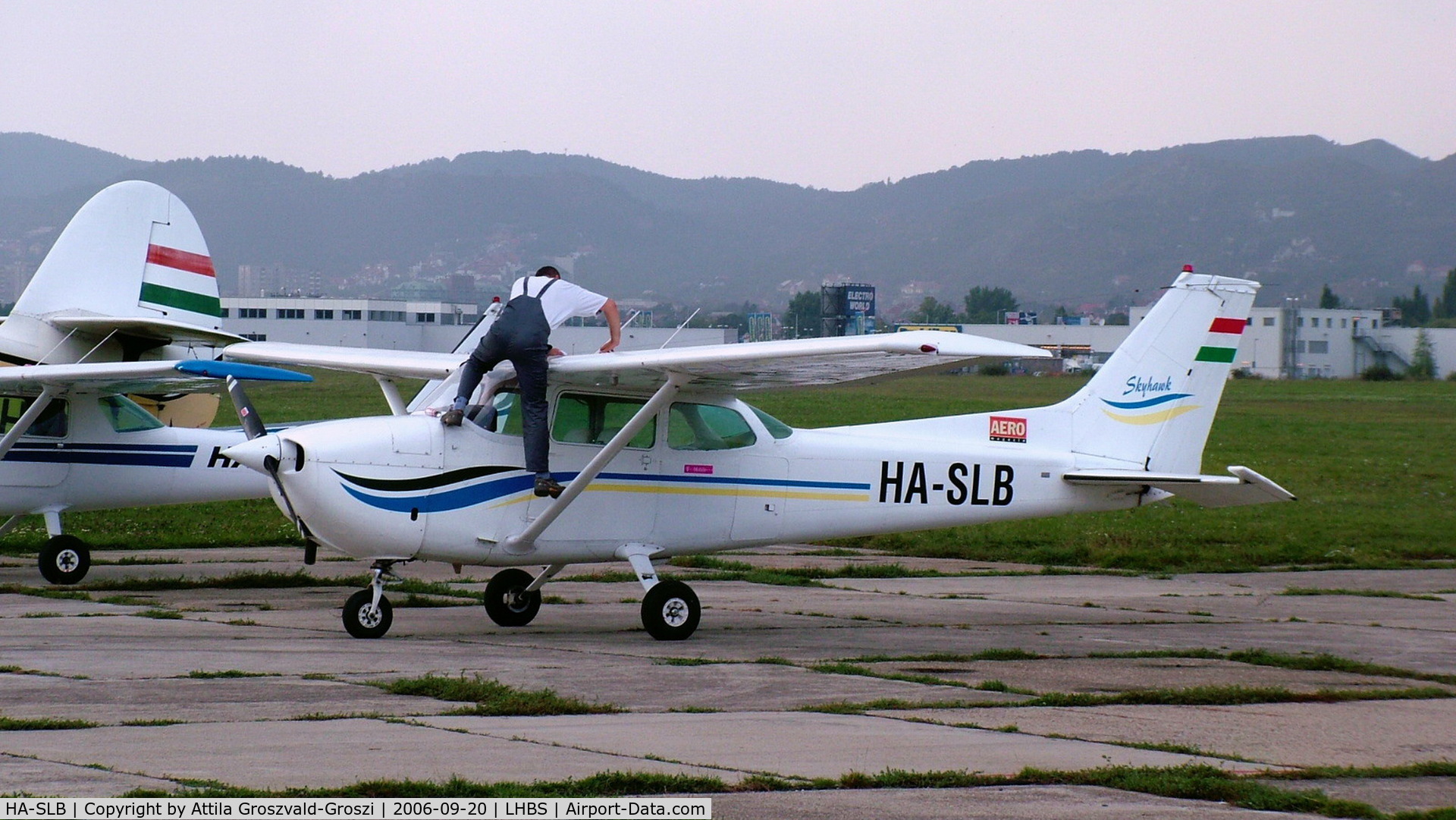 HA-SLB, Cessna 172N C/N 17272218, Budaörs Airport, Hungary