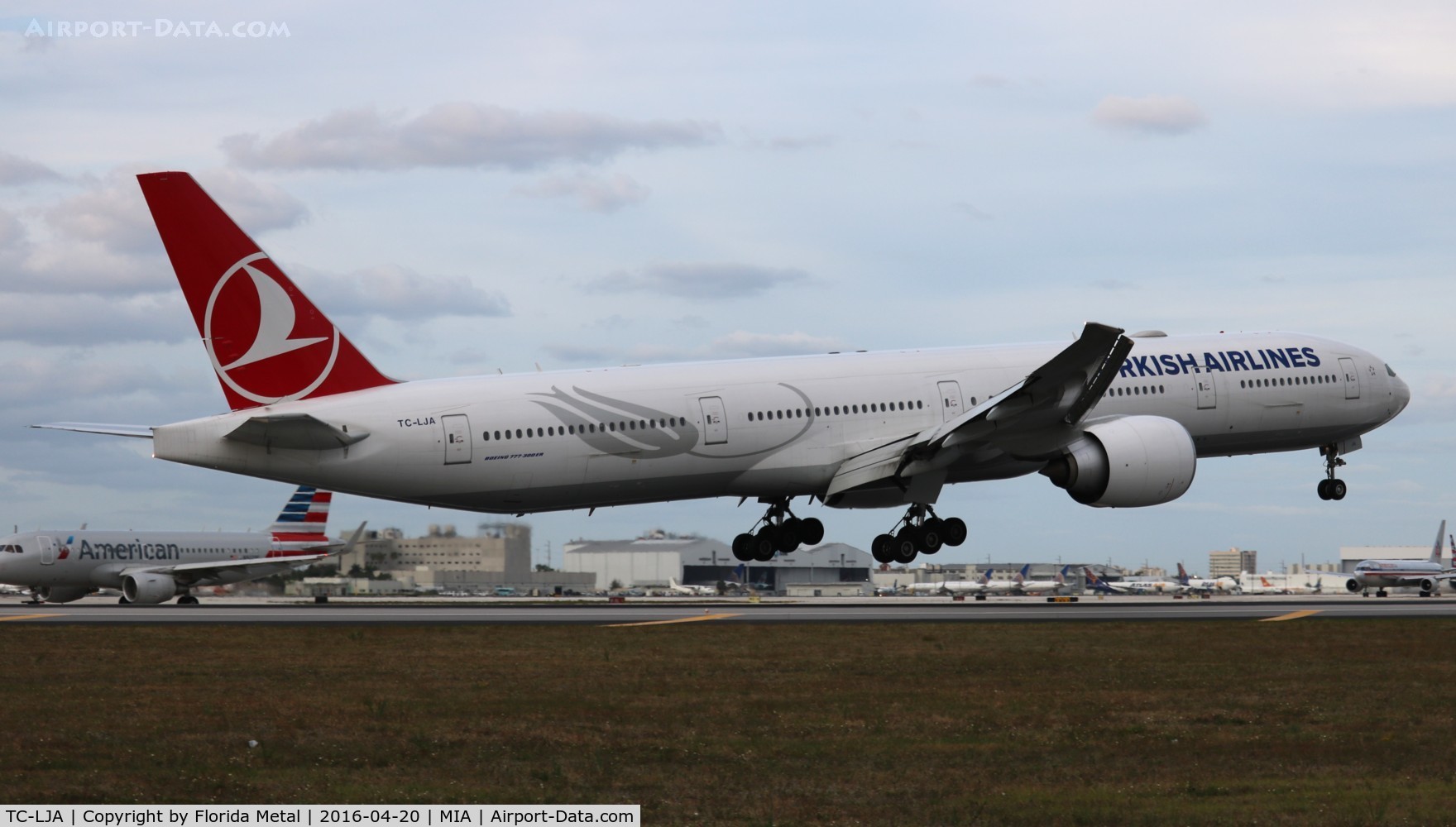 TC-LJA, 2015 Boeing 777-3F2/ER C/N 44121, Turkish