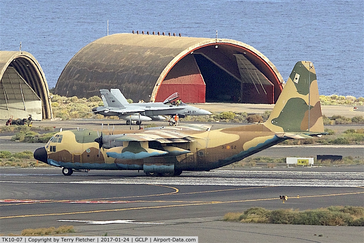 TK10-07, Lockheed KC-130H Hercules C/N 382-4652, at Gran Canaria