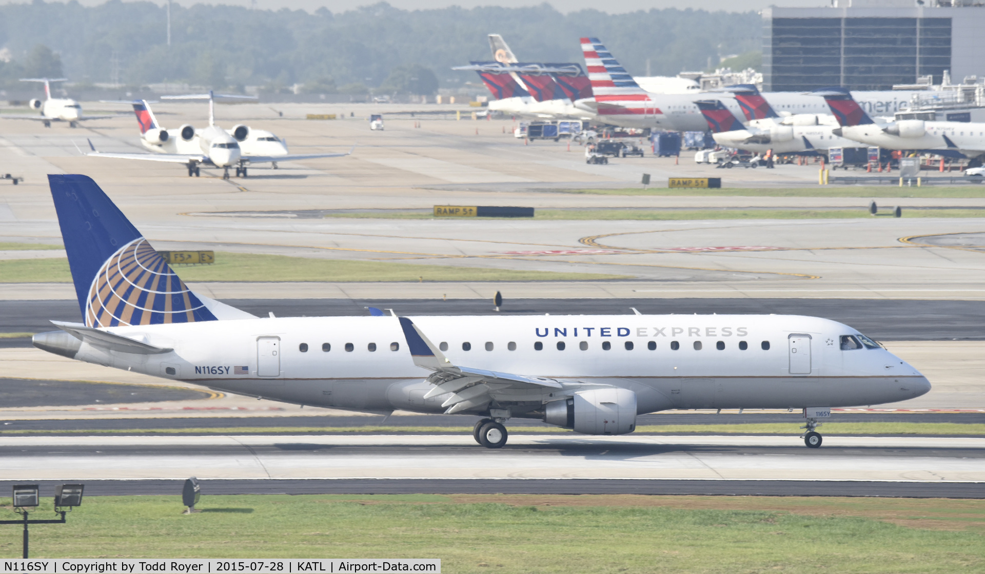 N116SY, 2014 Embraer 175LR (ERJ-170-200LR) C/N 17000411, Arriving at Atlanta