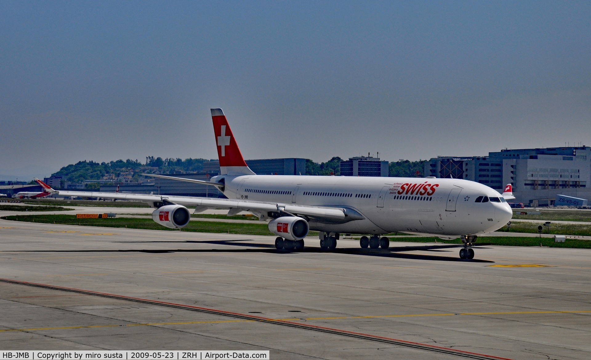 HB-JMB, 2003 Airbus A340-313 C/N 545, Swiss International Airlines Airbus A340-313 Airplane, Zurich-Kloten International Airport