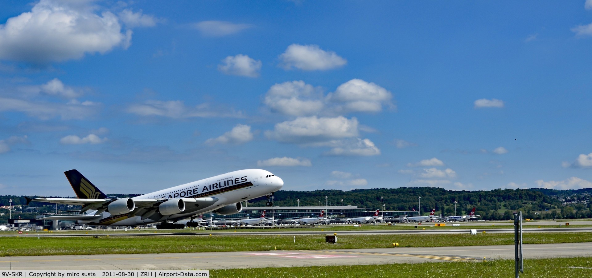 9V-SKR, 2011 Airbus A380-841 C/N 082, Singapore Airlines Airbus A380-841 Airplane, Zurich-Kloten International Airport, Switzerland