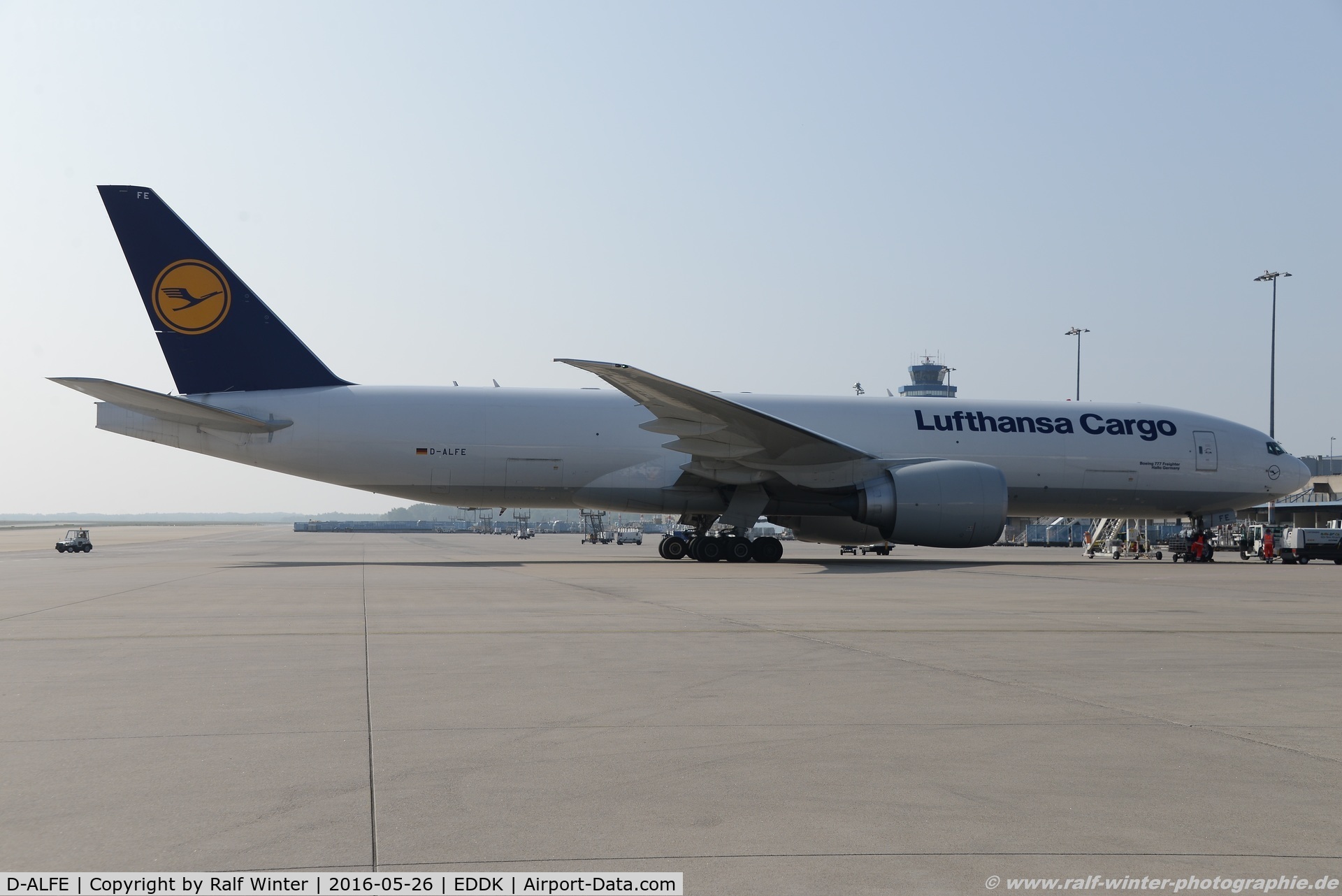 D-ALFE, 2015 Boeing 777-FBT C/N 41678, Boeing 777-FBT - LH GEC Lufthansa Cargo 'Hallo Germany' - 41678 - D-ALFE - 26.05.2016 - CGN