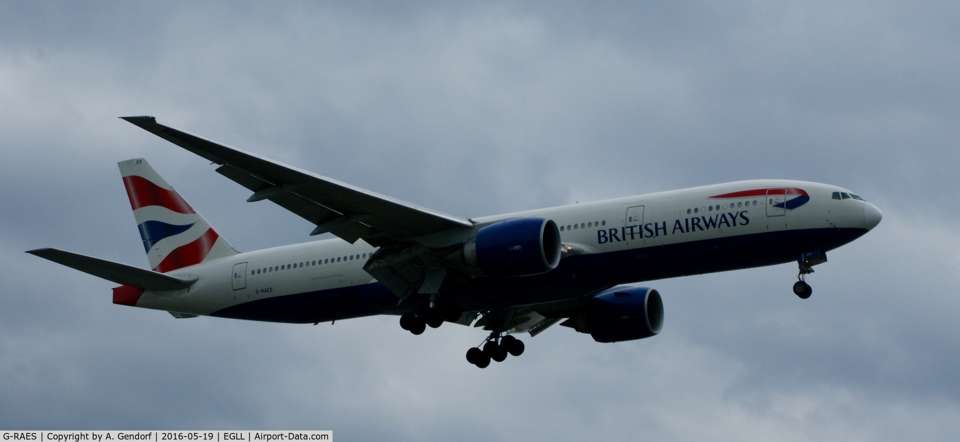 G-RAES, 1997 Boeing 777-236 C/N 27491, British Airways, is here approaching London Heathrow(EGLL)