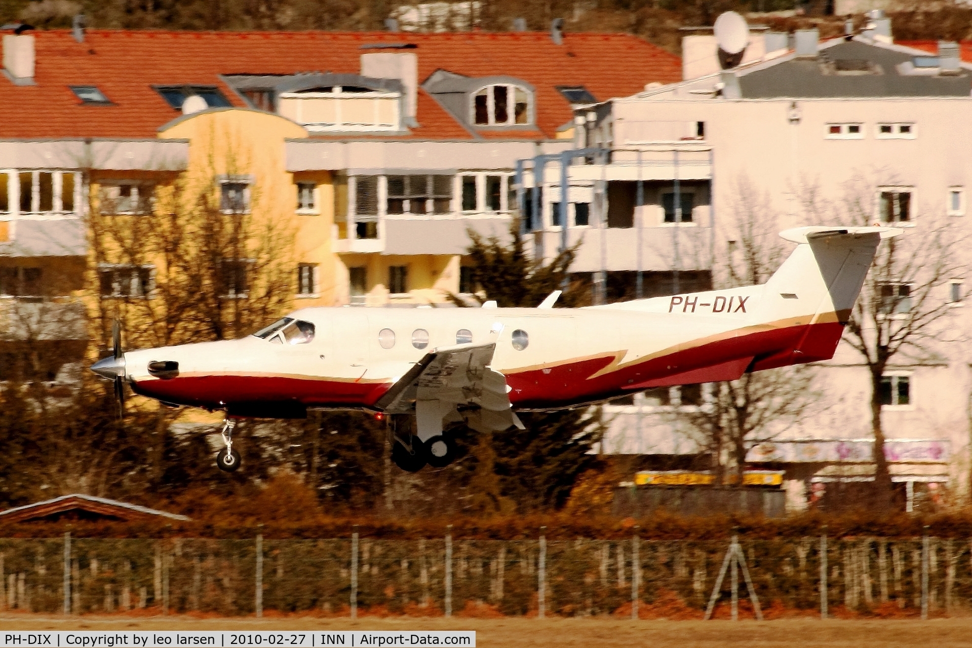 PH-DIX, 2000 Pilatus PC-12/45 C/N 309, Innsbruck27.2.2010