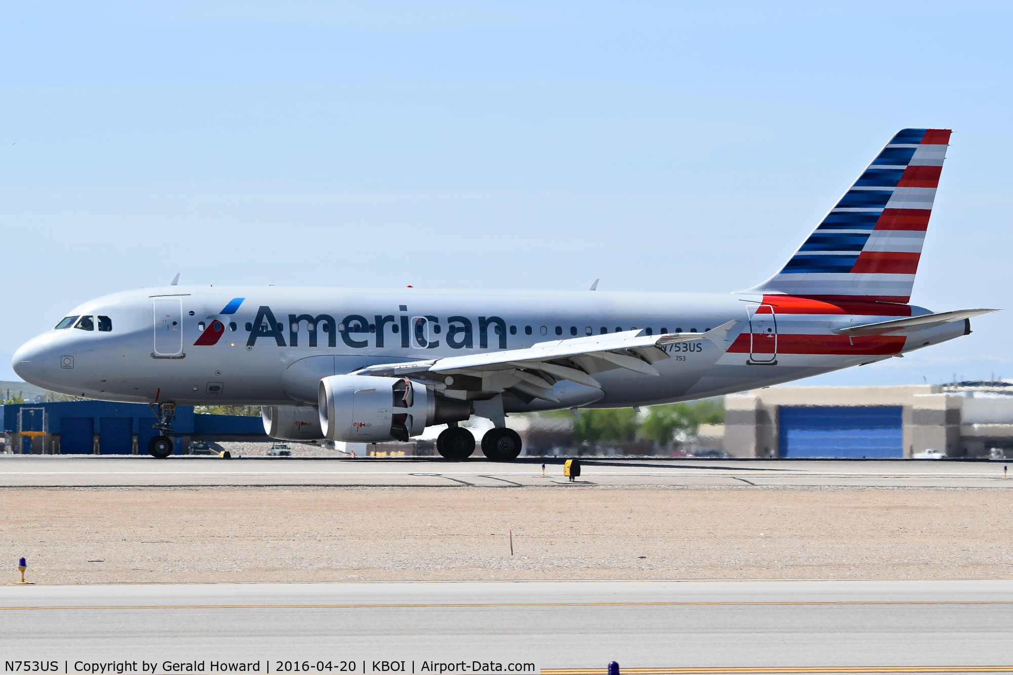 N753US, 2000 Airbus A319-112 C/N 1326, Landing roll out on RWY 10L.
