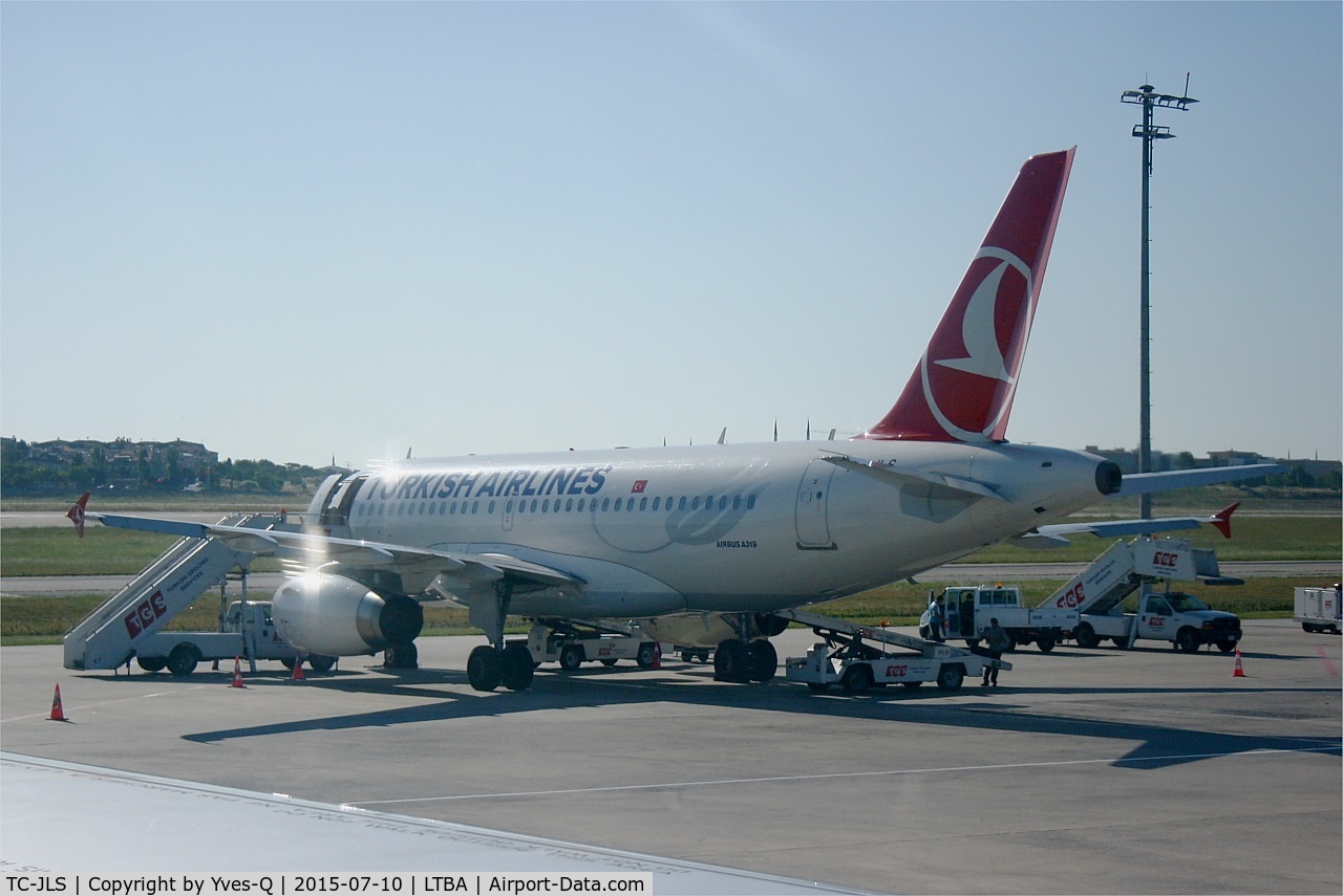 TC-JLS, 2011 Airbus A319-132 C/N 4629, Airbus A319-132, Parked, Istanbul Atatürk Airport (LTBA-IST)
