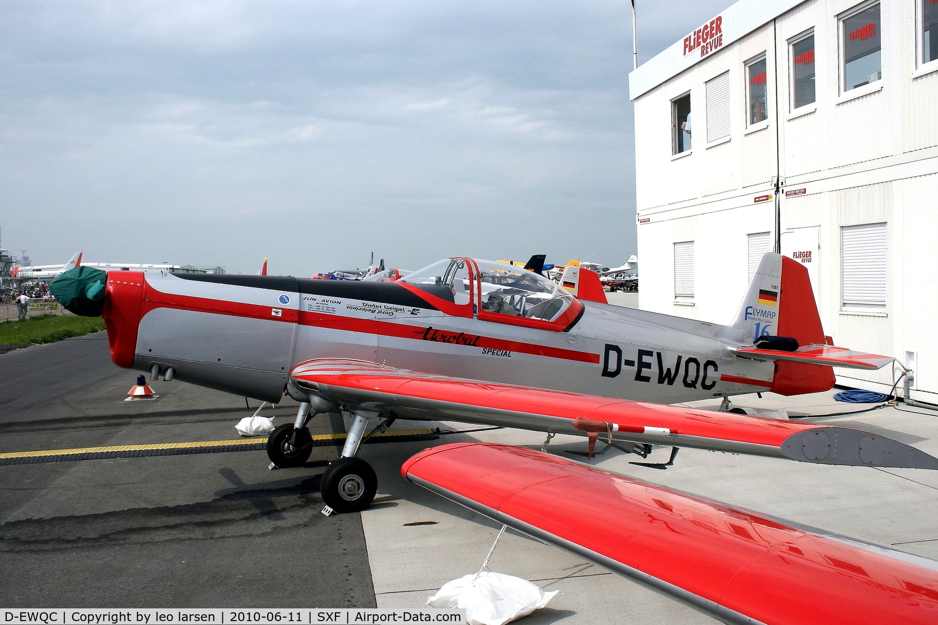D-EWQC, Zlin Z-526AFS Acrobat C/N 1207, Berlin Air Show 11.6.2010
