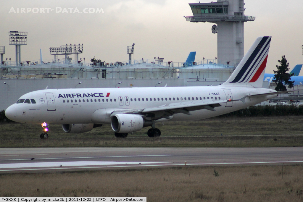F-GKXK, 2003 Airbus A320-214 C/N 2140, Taxiing. Scrapped in January 2022.