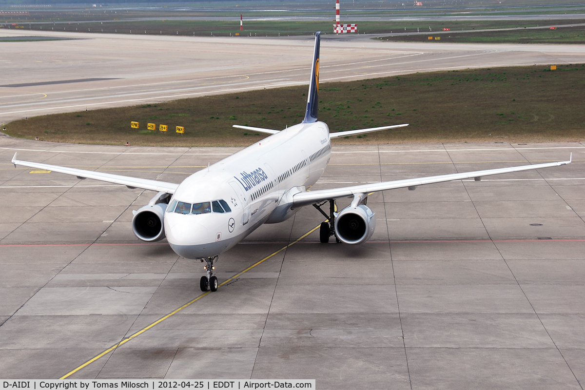 D-AIDI, 2011 Airbus A321-231 C/N 4753, 