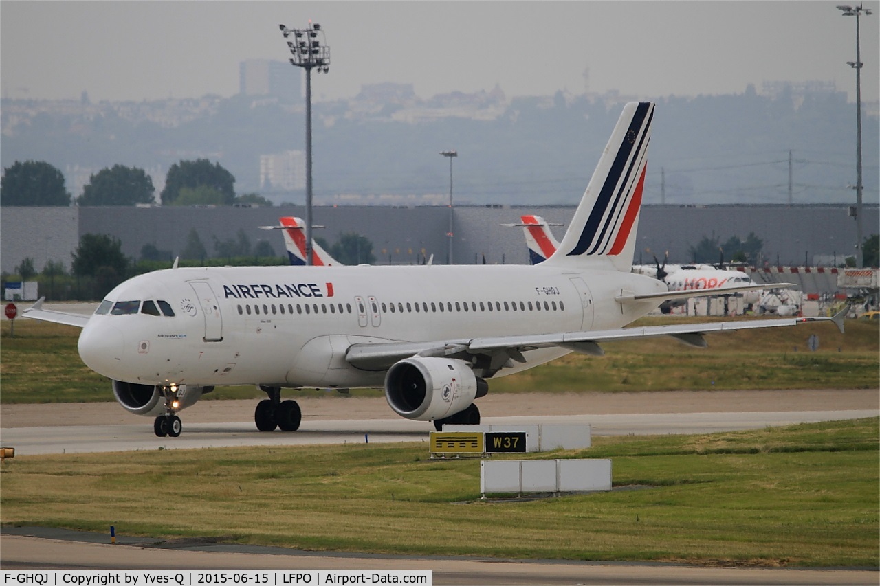 F-GHQJ, 1991 Airbus A320-211 C/N 0214, Airbus A320-211, Taxiing to holding point rwy 08, Paris-Orly airport (LFPO-ORY)