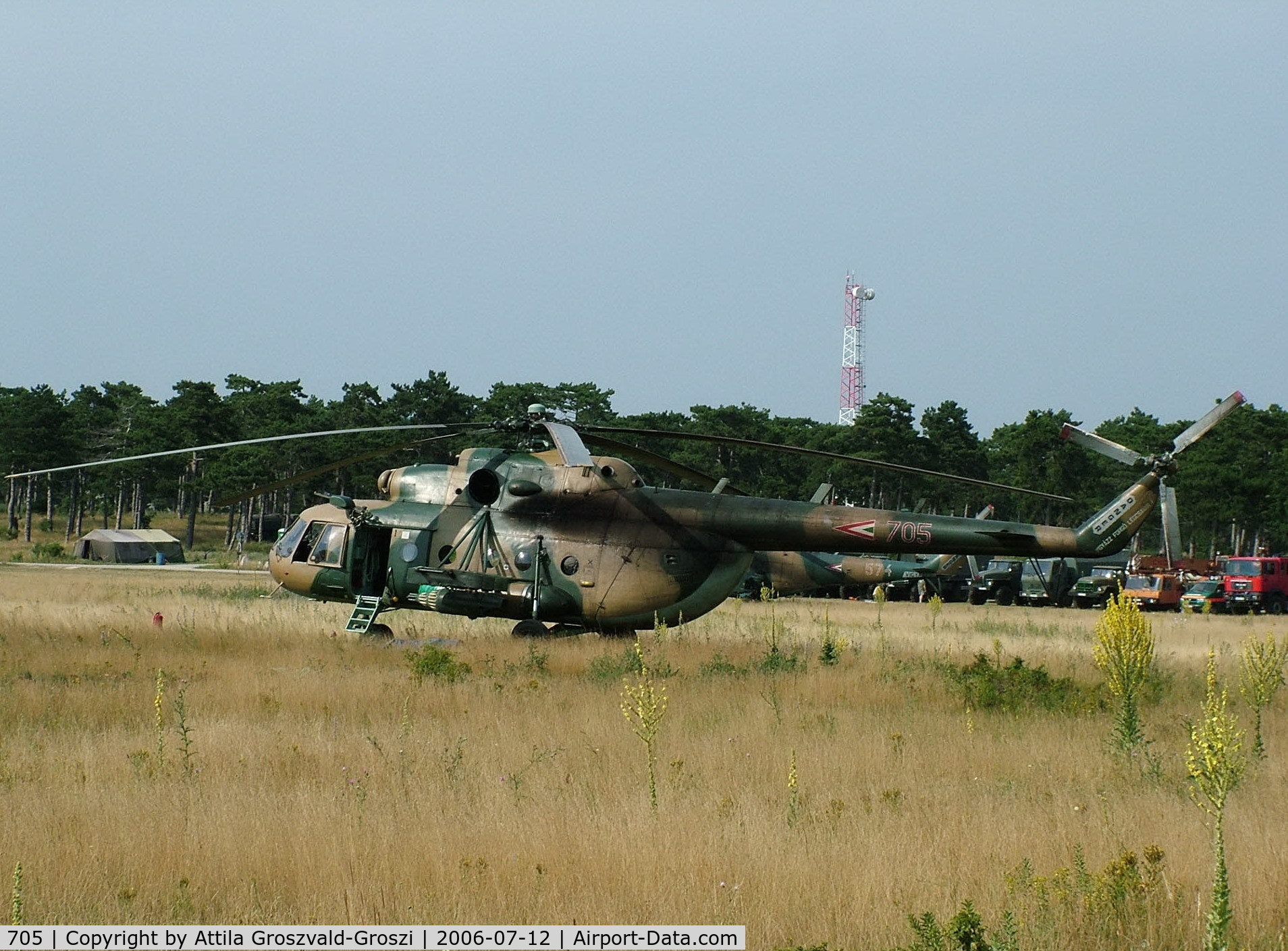 705, 1987 Mil Mi-17N C/N 104M05, Jutas-Újmajor, Veszprém, Hungary