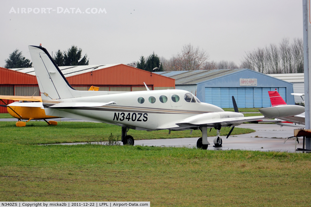 N340ZS, 1980 Cessna 340A C/N 340A0944, Parked