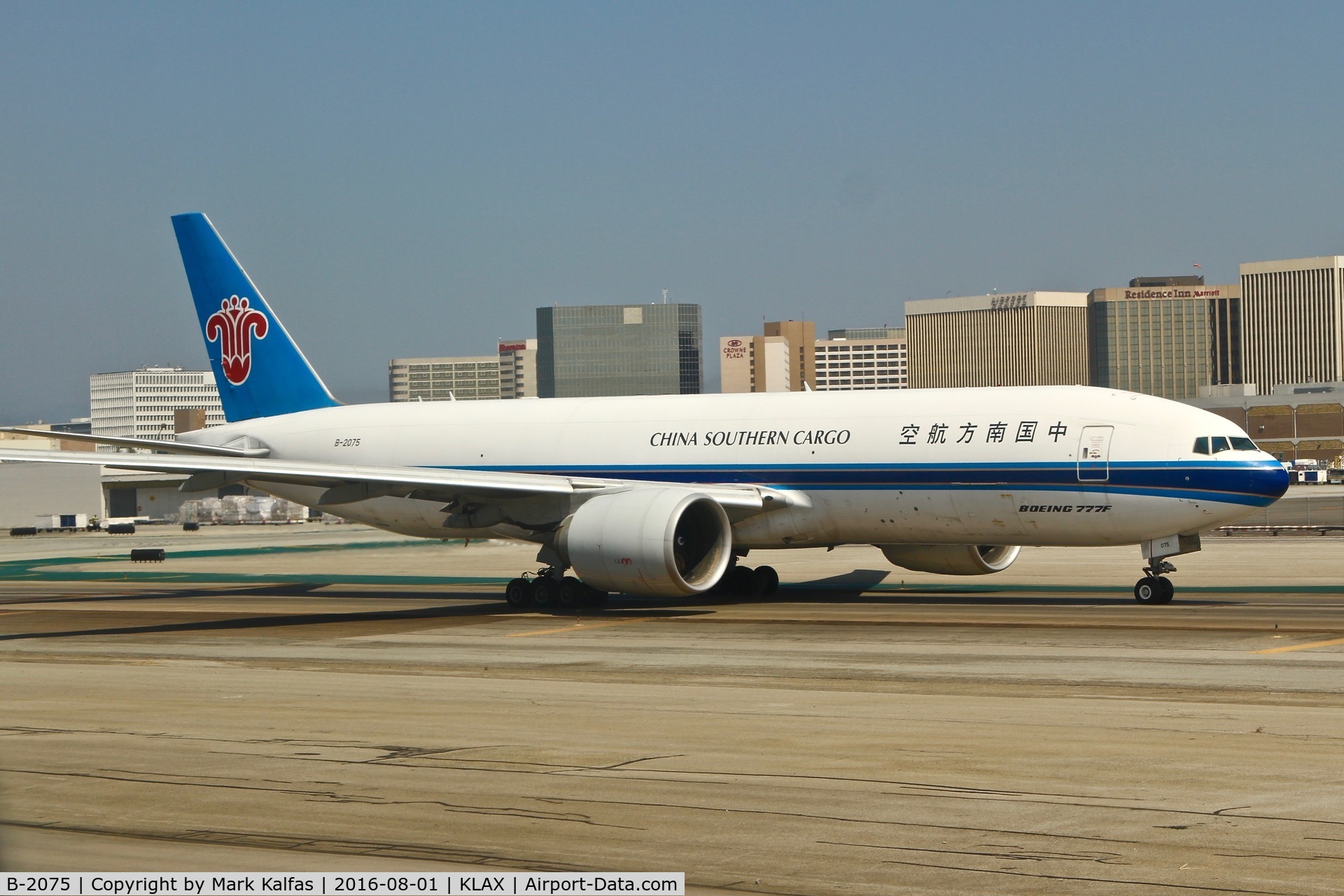 B-2075, 2009 Boeing 777-F1B C/N 37312, China Southern Cargo Boeing 777-F1B, RWY 25R KLAX