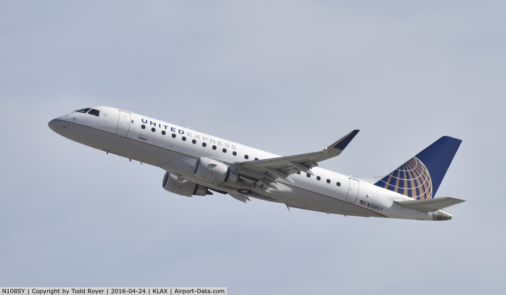 N108SY, 2014 Embraer 175LR (ERJ-170-200LR) C/N 17000401, Departing LAX