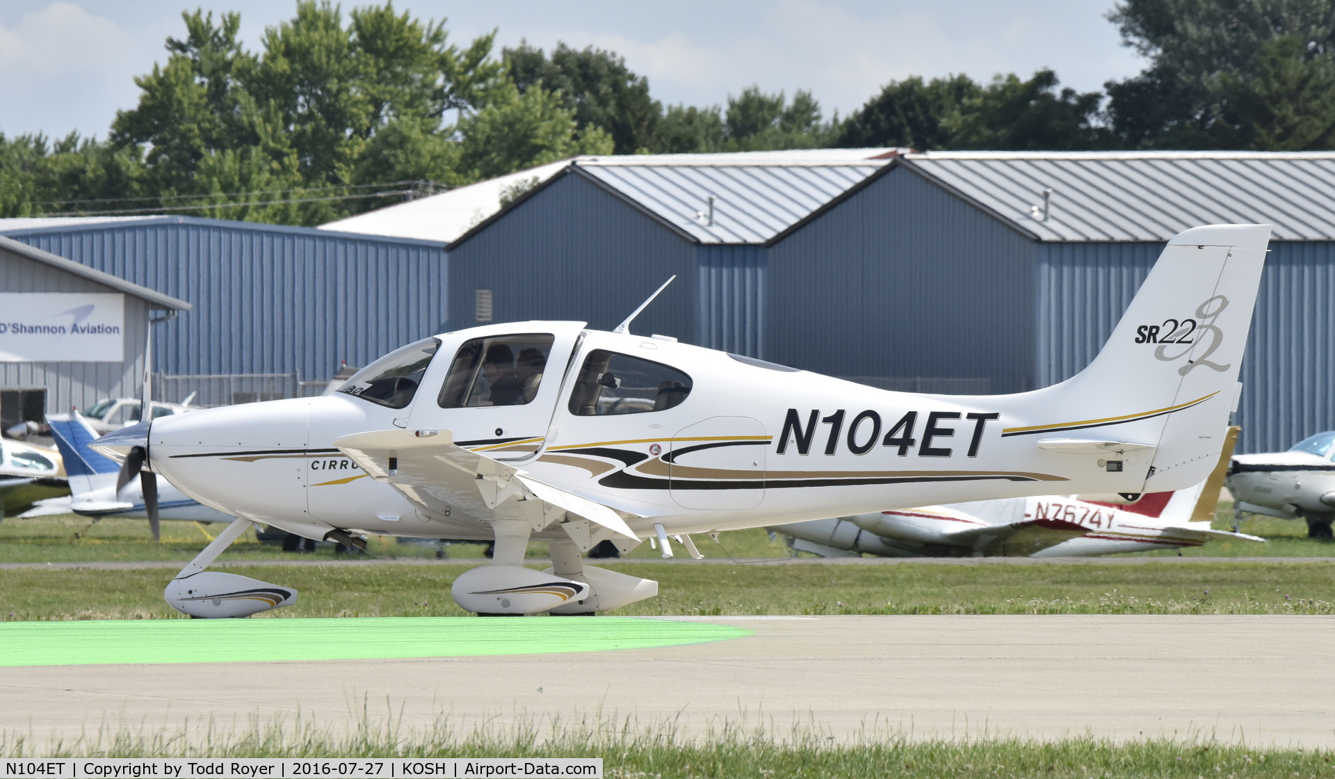 N104ET, 2004 Cirrus SR22 G2 C/N 1024, Airventure 2016