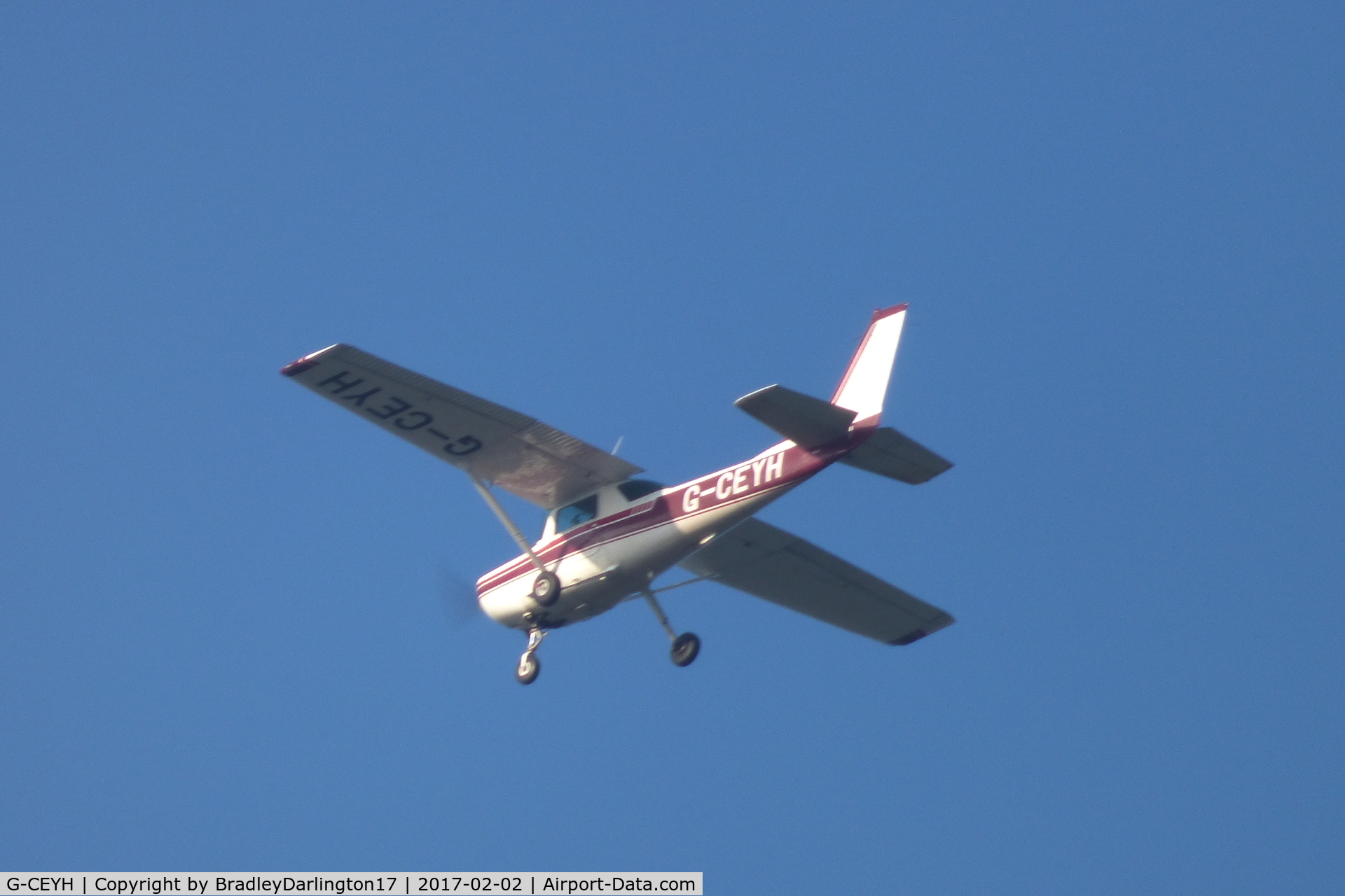 G-CEYH, 1978 Cessna 152 C/N 15282689, Cornwall Flying Club Flying Over Plymouth Airport