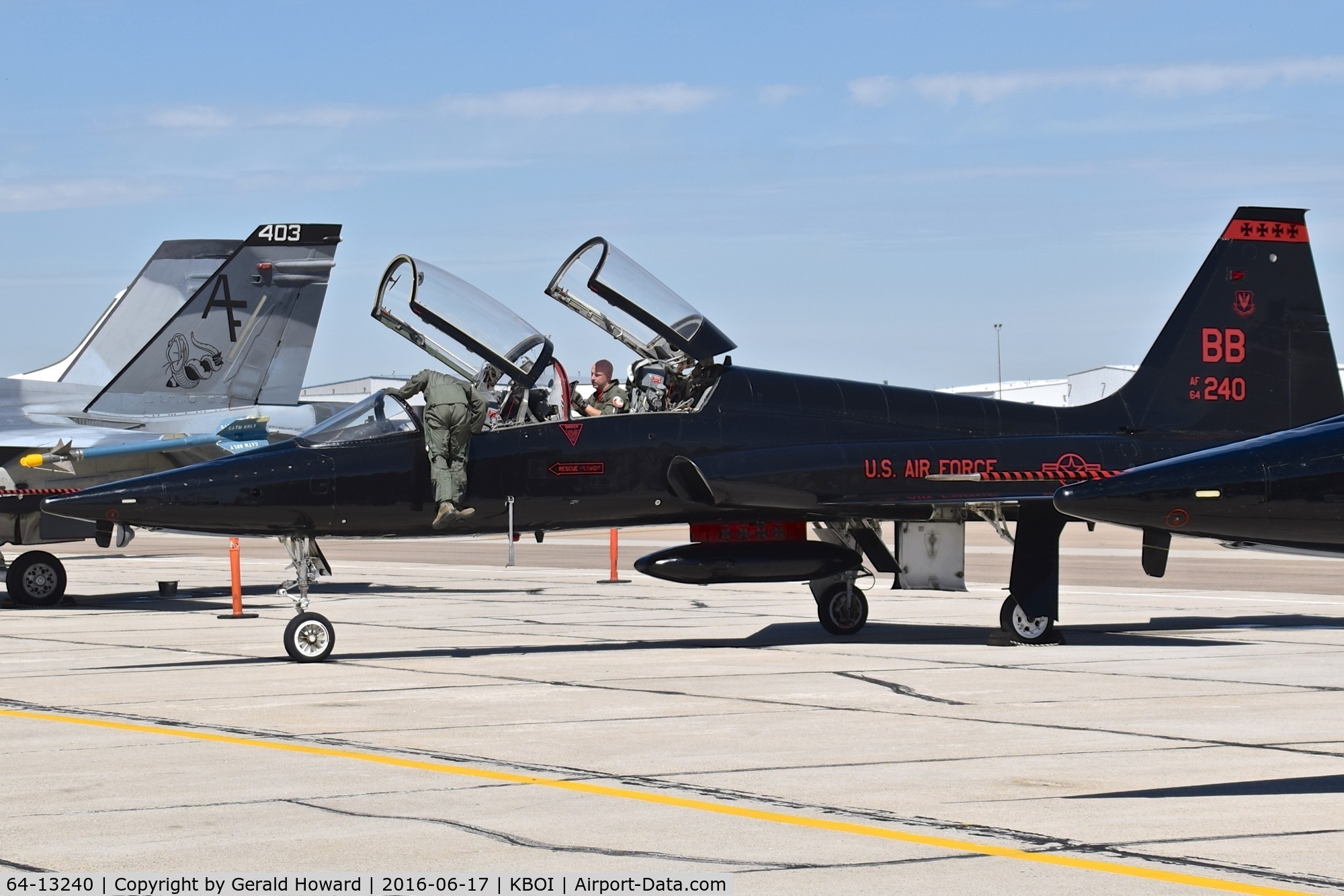 64-13240, 1964 Northrop T-38A-55-NO Talon C/N N.5669, Getting ready to depart. 9th Recon Wing, Beale AFB, CA