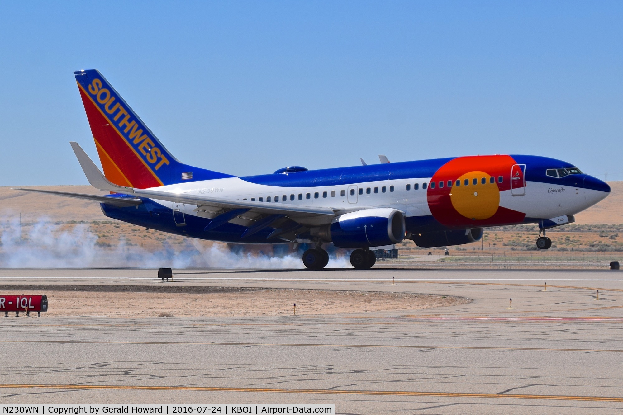 N230WN, 2006 Boeing 737-7H4 C/N 34592, Touch down on RWY 28R.