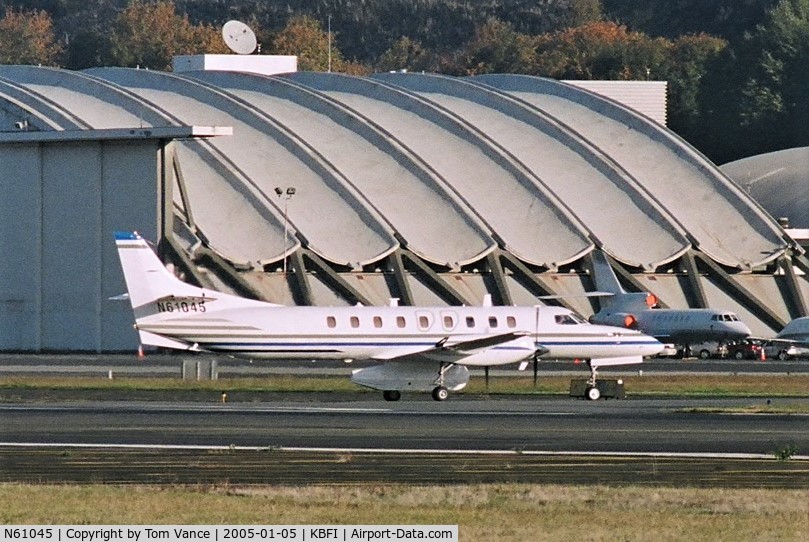 N61045, Fairchild SA-227DC Metro 23 C/N DC-860B, taxi off the runway at Seattle Boeing Field