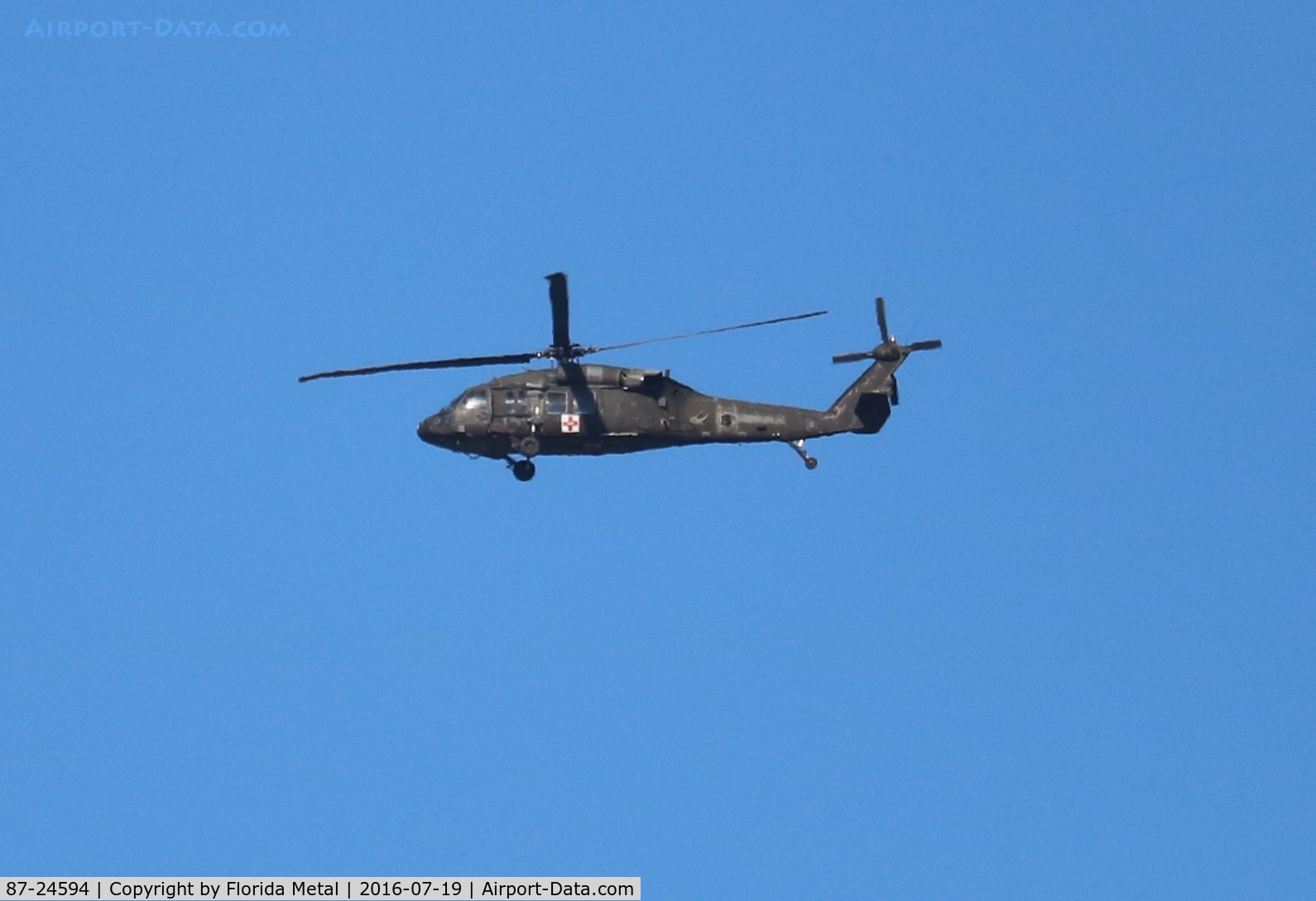 87-24594, 1987 Sikorsky UH-60A Black Hawk C/N 70-1105, UH-60A over LAX