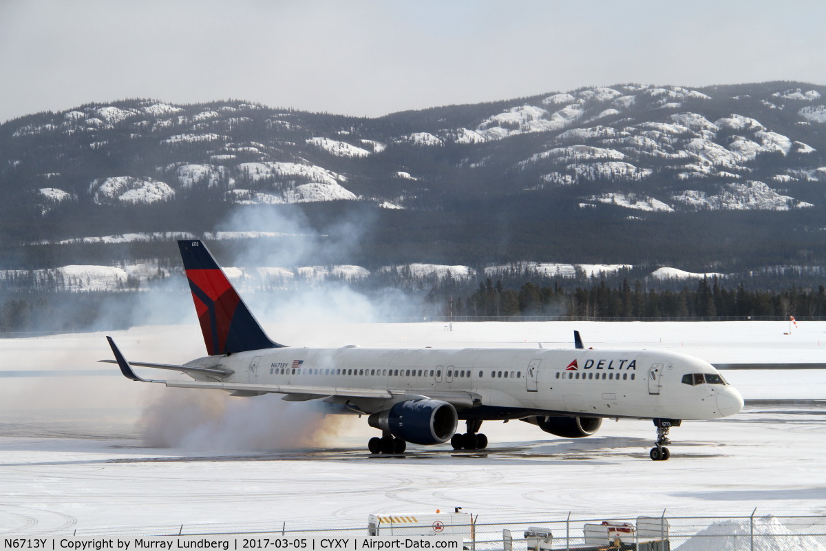 N6713Y, 2000 Boeing 757-232 C/N 30777, Firing the engines in Whitehorse, Yukon, Canada, at -23C after being diverted during an MSP-ANC flight the previous night due to oxygen problems.