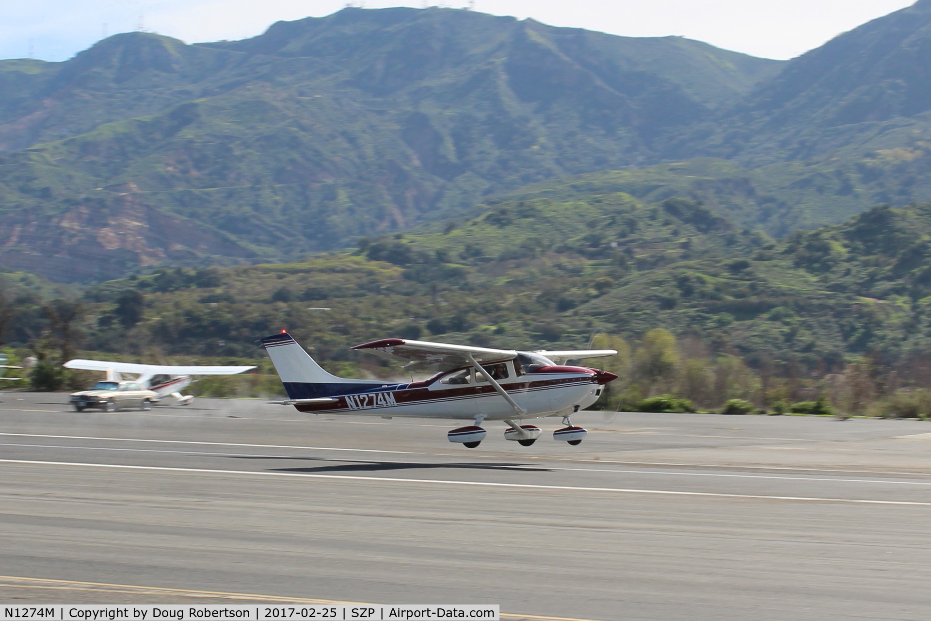 N1274M, 1975 Cessna 182P Skylane C/N 18264271, 1975 Cessna 182P SKYLANE, Continental O-470-S 230 Hp, landing Rwy 22