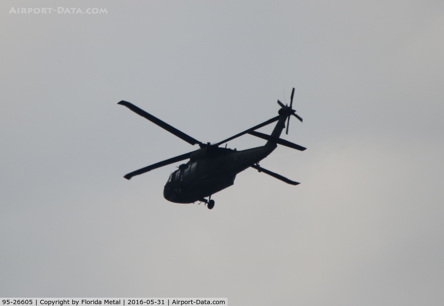 95-26605, 1995 Sikorsky UH-60L Black Hawk C/N 70-2122, UH-60L flying over Atlanta