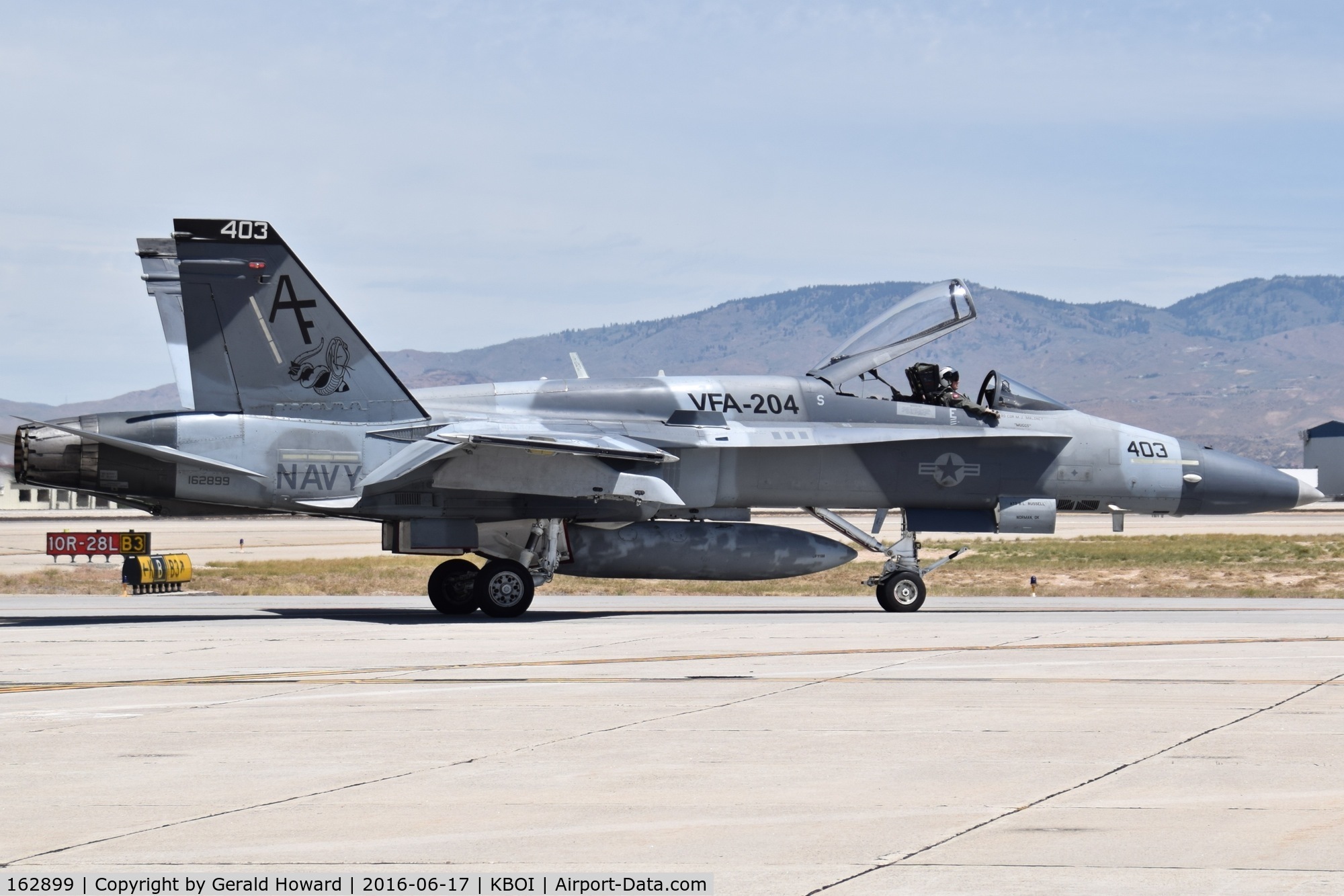 162899, McDonnell Douglas F/A-18C Hornet C/N 0452, Taxiing on Bravo.  VFA-204 
