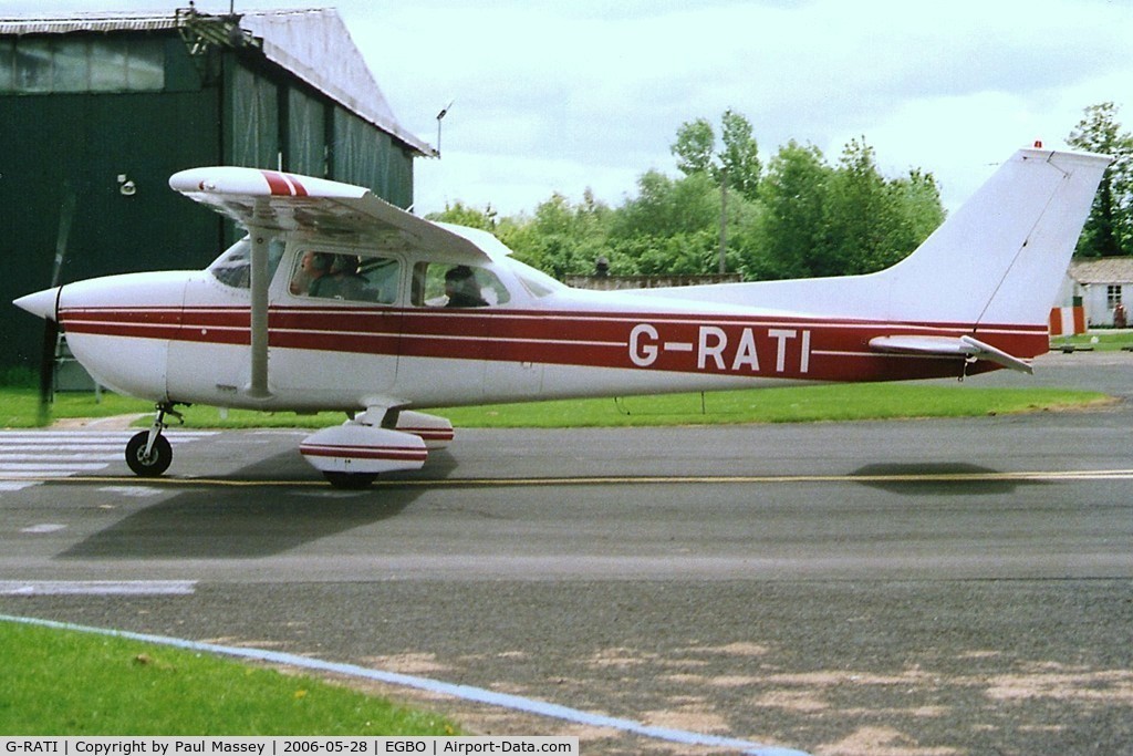 G-RATI, 1975 Reims F172M ll Skyhawk C/N 1311, Privately owned. EX:-G-PATI,G-WACZ,G-BCUK.Scan.