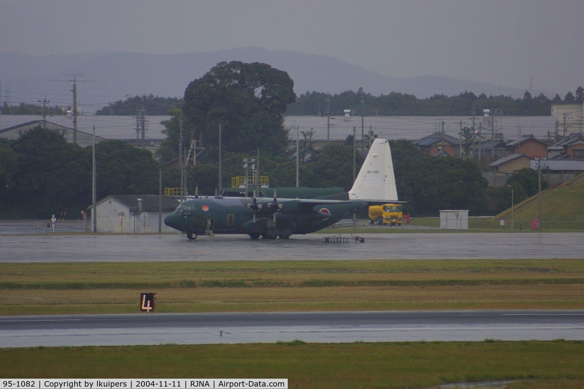 95-1082, 1988 Lockheed C-130H Hercules C/N 382-5171, This Hercules is based at Nagoya Komaki Airport