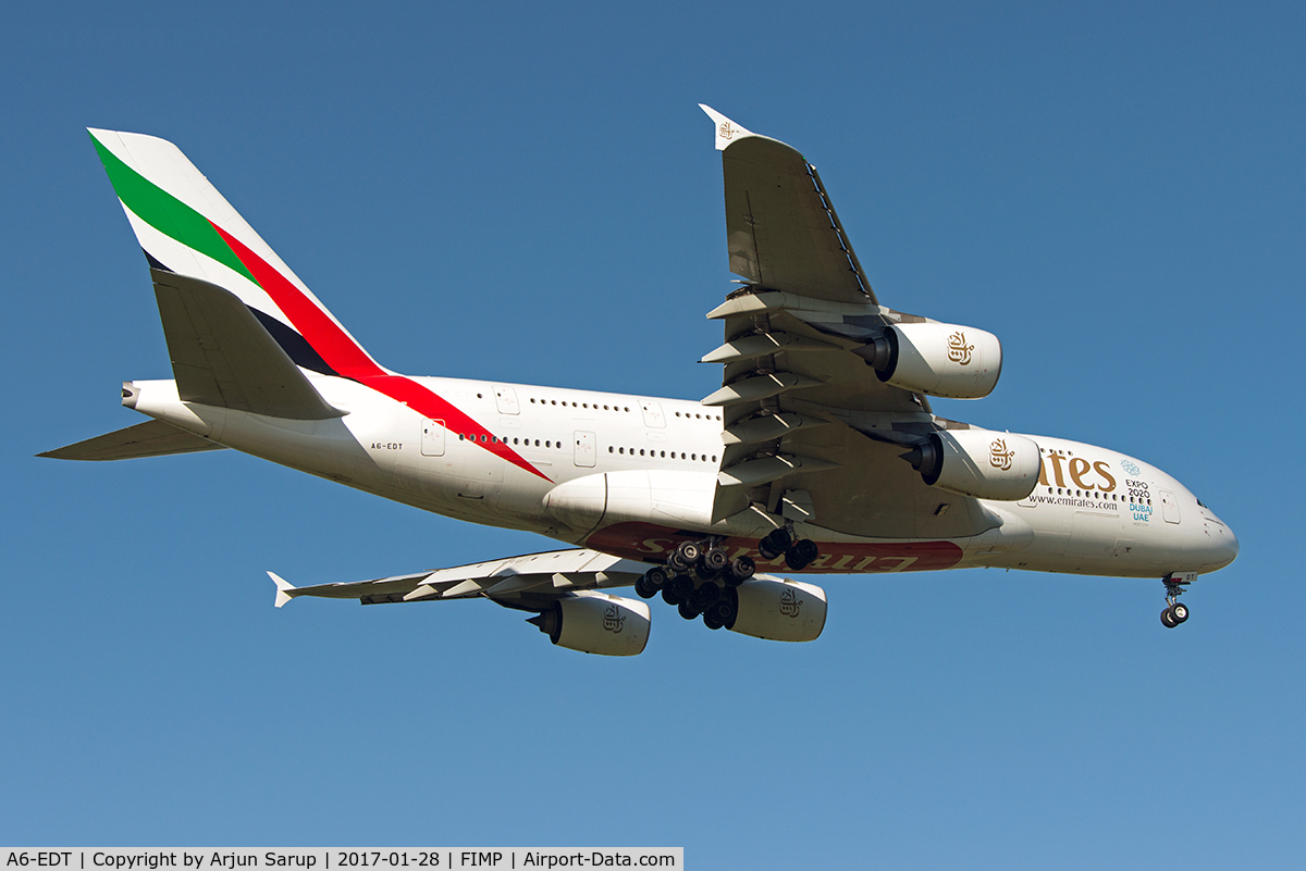 A6-EDT, 2011 Airbus A380-861 C/N 090, Approaching Rwy 14 at Plaisance.