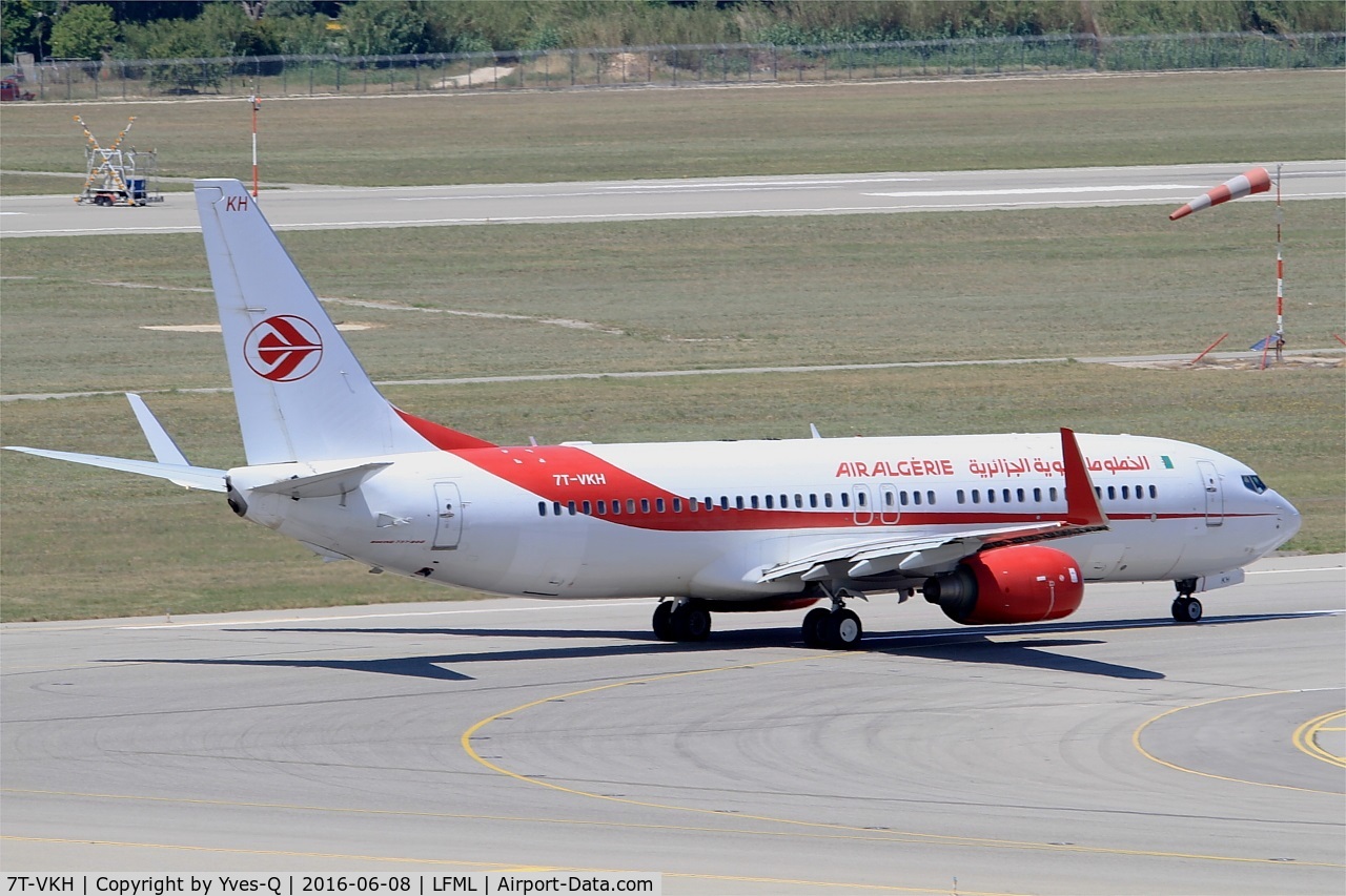 7T-VKH, 2011 Boeing 737-8D6 C/N 40862, Boeing 737-8D6, Ready to take off rwy 31R, Marseille-Provence Airport (LFML-MRS)
