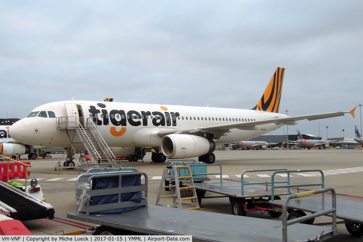 VH-VNF, 2007 Airbus A320-232 C/N 3332, At Melbourne