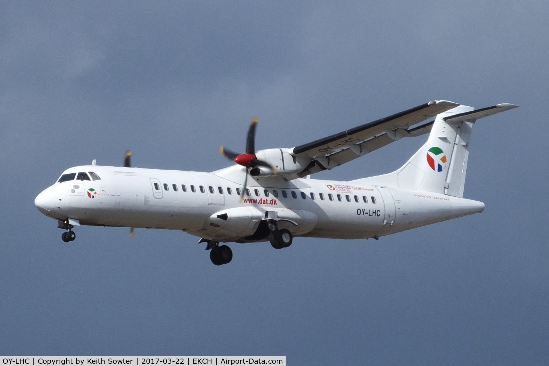 OY-LHC, 1994 ATR 72-212 C/N 405, Short finals too Land