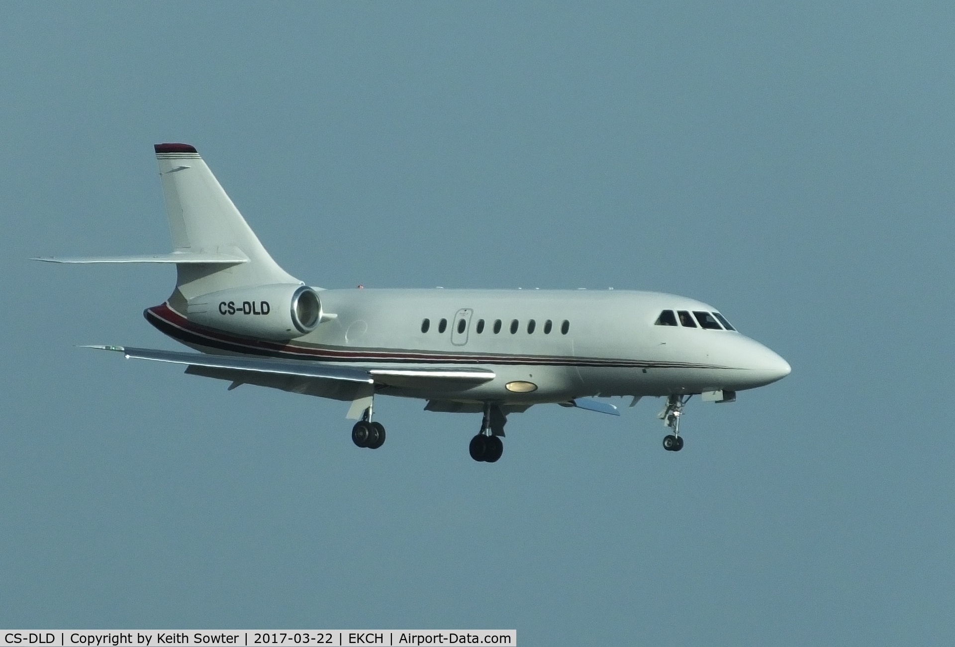 CS-DLD, 2007 Dassault Falcon 2000EX C/N 109, Short finals to land