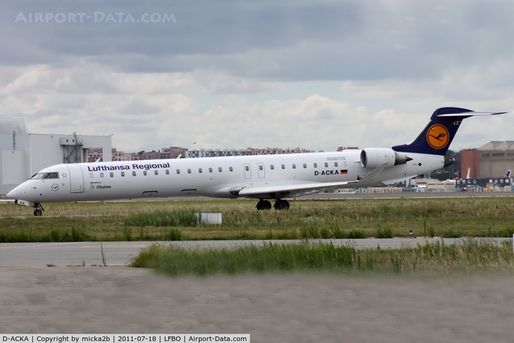 D-ACKA, 2006 Bombardier CRJ-900LR (CL-600-2D24) C/N 15072, Taxiing