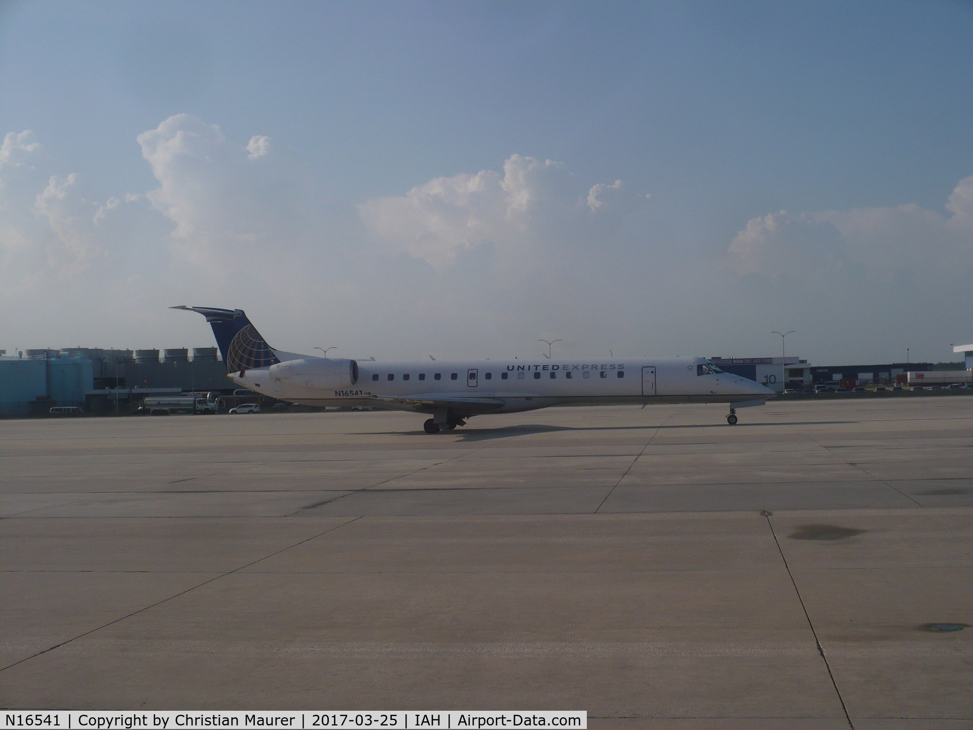 N16541, 2001 Embraer ERJ-145LR (EMB-145LR) C/N 145542, ERJ-145LR