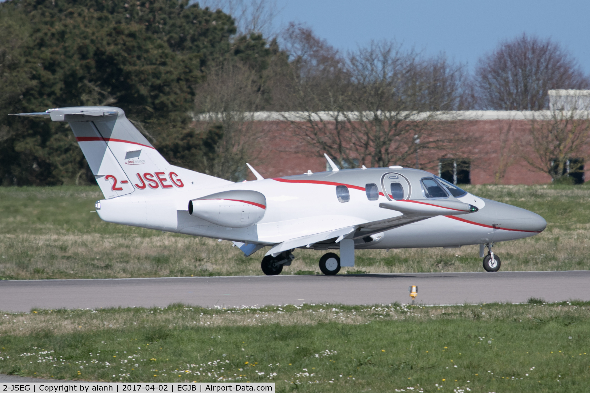 2-JSEG, 2008 Eclipse Aviation Corp EA500 C/N 000144, Arriving at Guernsey