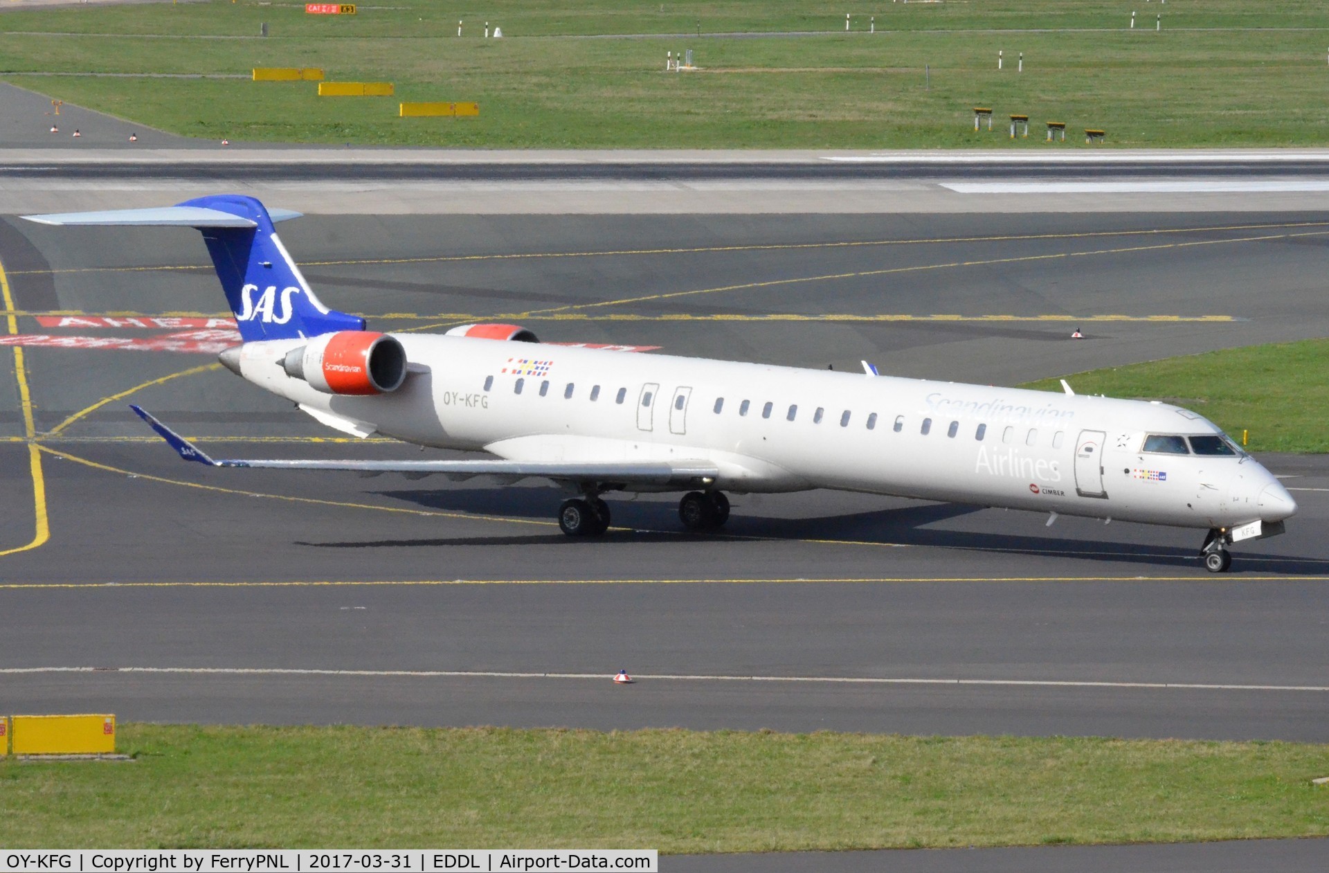 OY-KFG, 2009 Bombardier CRJ-900ER (CL-600-2D24) C/N 15237, SAS CL900