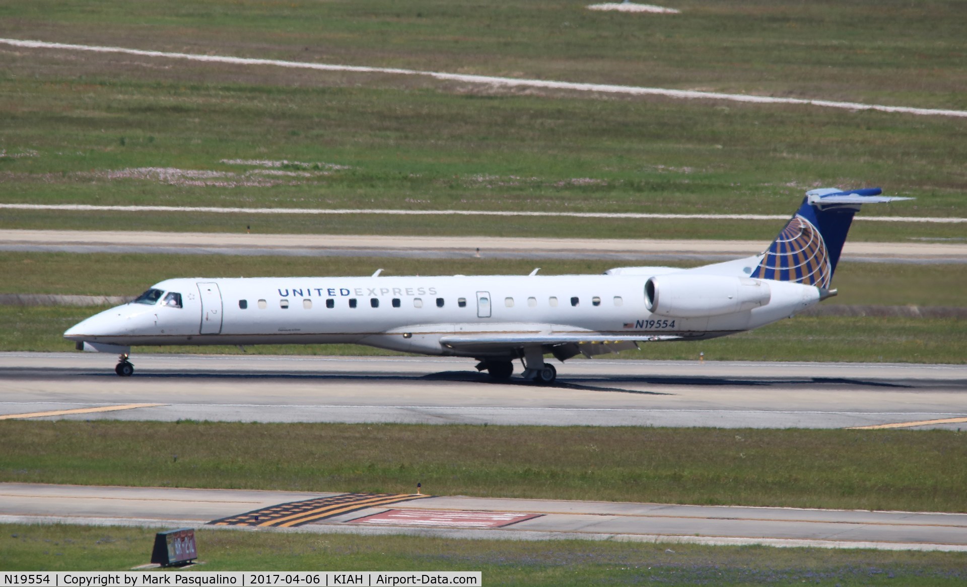 N19554, 2002 Embraer EMB-145LR C/N 145587, EMB-145LR