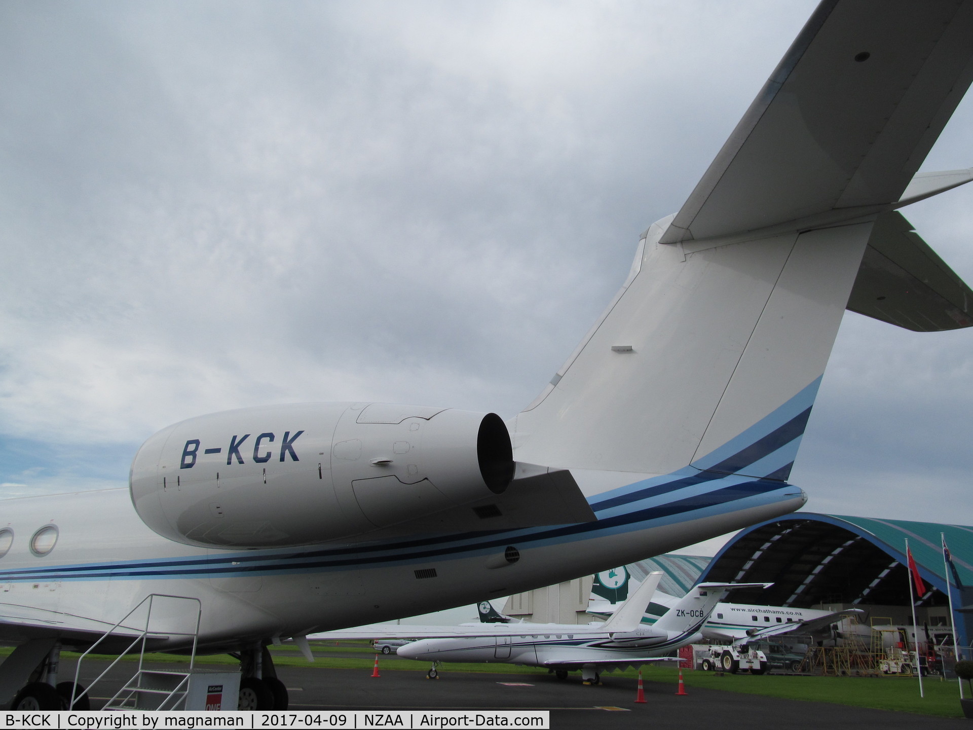 B-KCK, 2009 Gulfstream Aerospace GV-SP (G550) C/N 5228, close up of back end