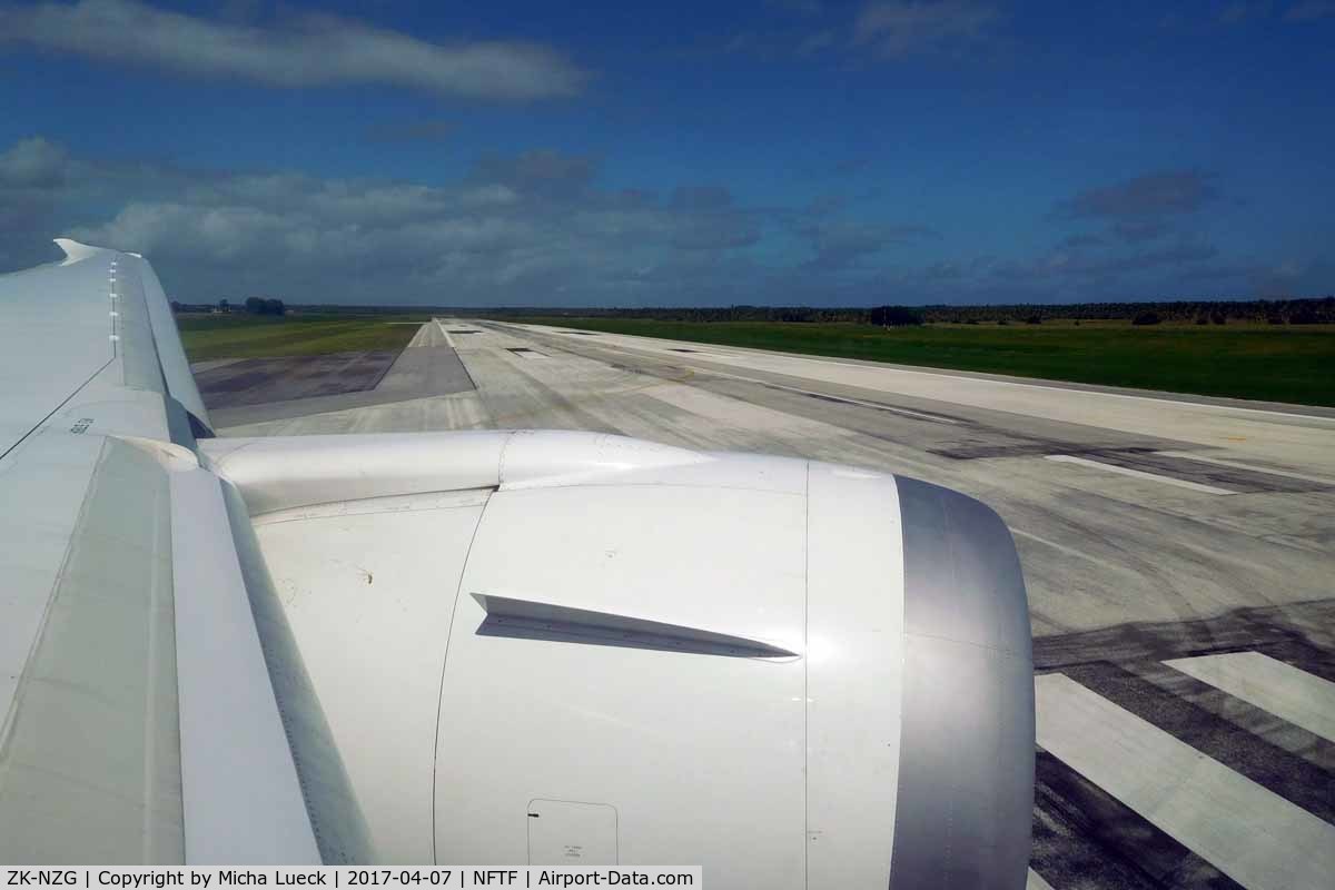 ZK-NZG, 2014 Boeing 787-9 Dreamliner Dreamliner C/N 37963, Turning onto runway 11