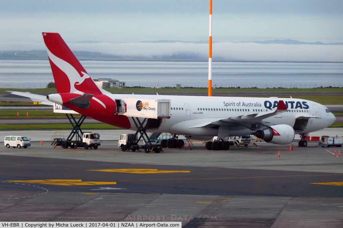 VH-EBR, 2011 Airbus A330-202 C/N 1251, At Auckland
