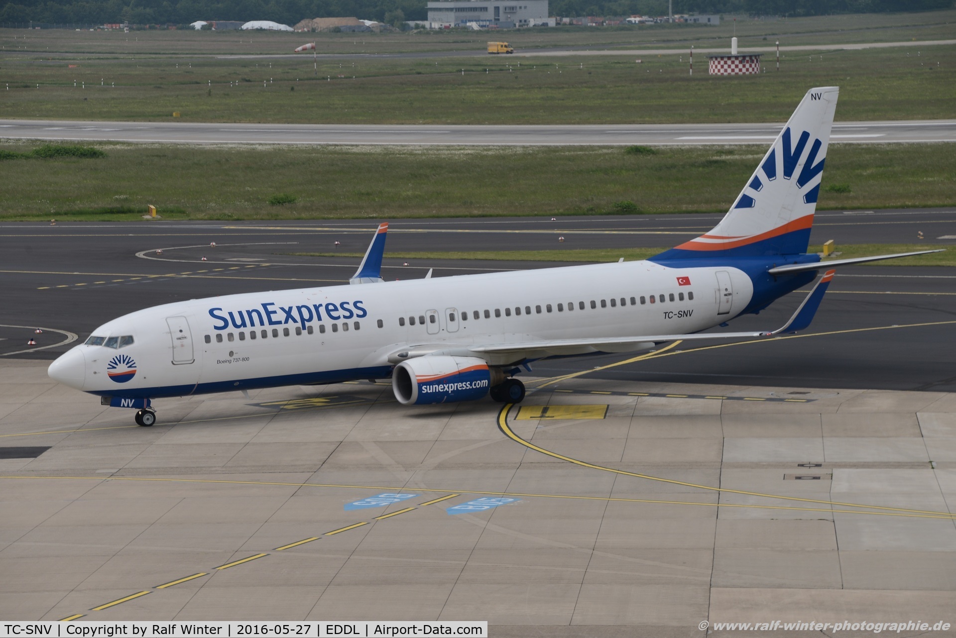 TC-SNV, 1998 Boeing 737-86J C/N 28072, Boeing 737-86J(W) - XQ SXS SunExpress - 28072 - TC-SNV - 27.05.2016 - DUS